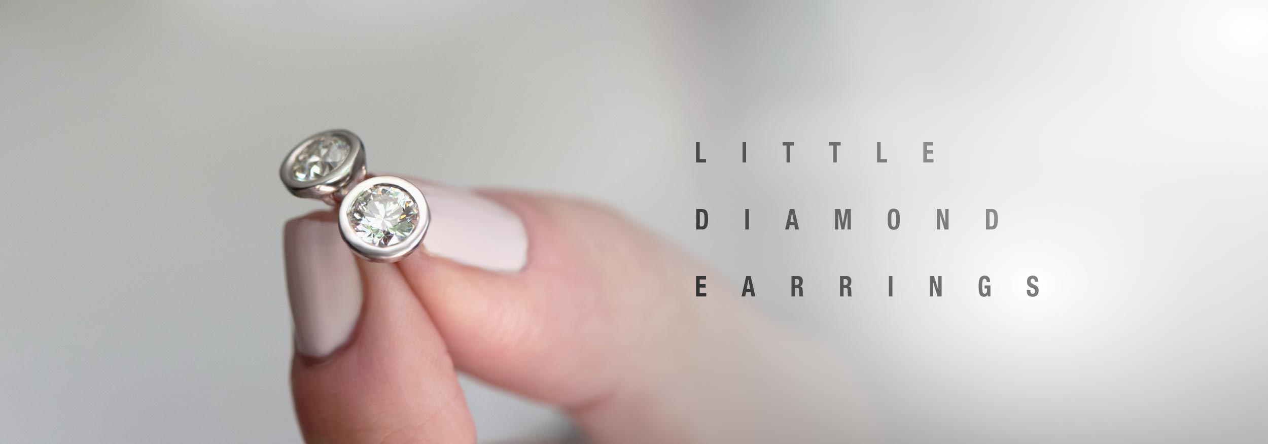 Little Diamond Earrings: Moderne Bezel Set Studs