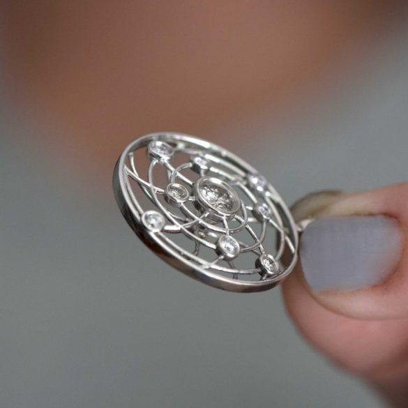 Cosmos Diamond Fabrique Necklace pendant close-up