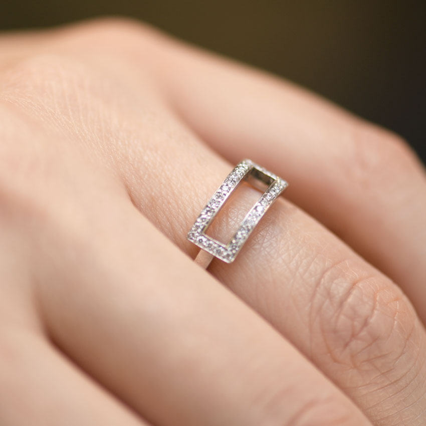 Diamond Pavé Horizontal Rectangular Ring Design