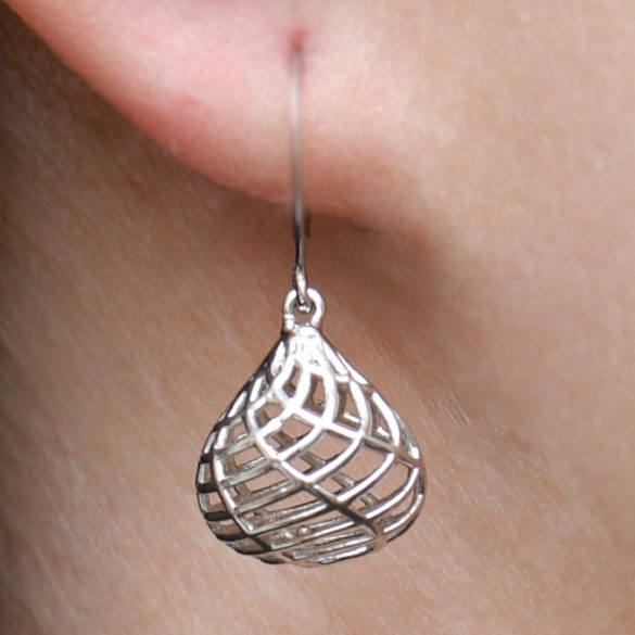 White Gold Earring Inspired by Gaudi’s Style