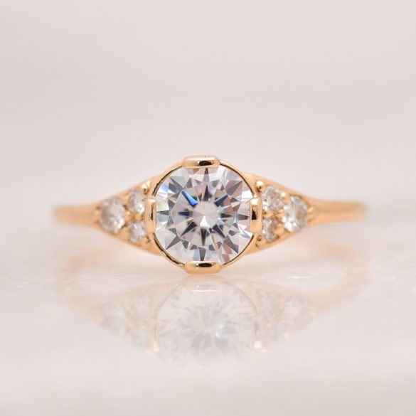 Round Cut Yellow Gold Diamond Engagement Ring