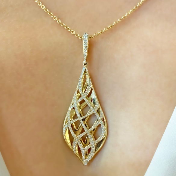 Jinshil Curvilinear Diamond Pendant