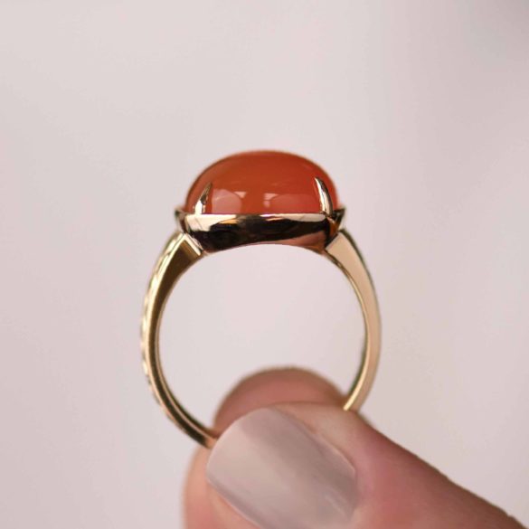 Orange Chalcedony Gold Ring with Vintage Tuck and Roll Design full profile view