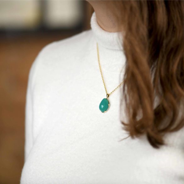 Green-blue Chrysocolla Yellow Gold Necklace on neck