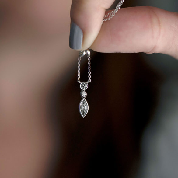 Classic Raindrops Diamond Necklace diamond close-up