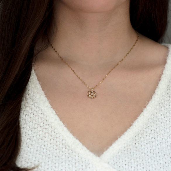 9 Diamond Lattice Fabrique Necklace on neck