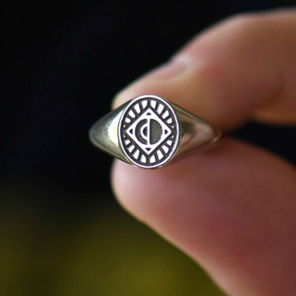 Mens Collection | White Gold Signet Ring Front View