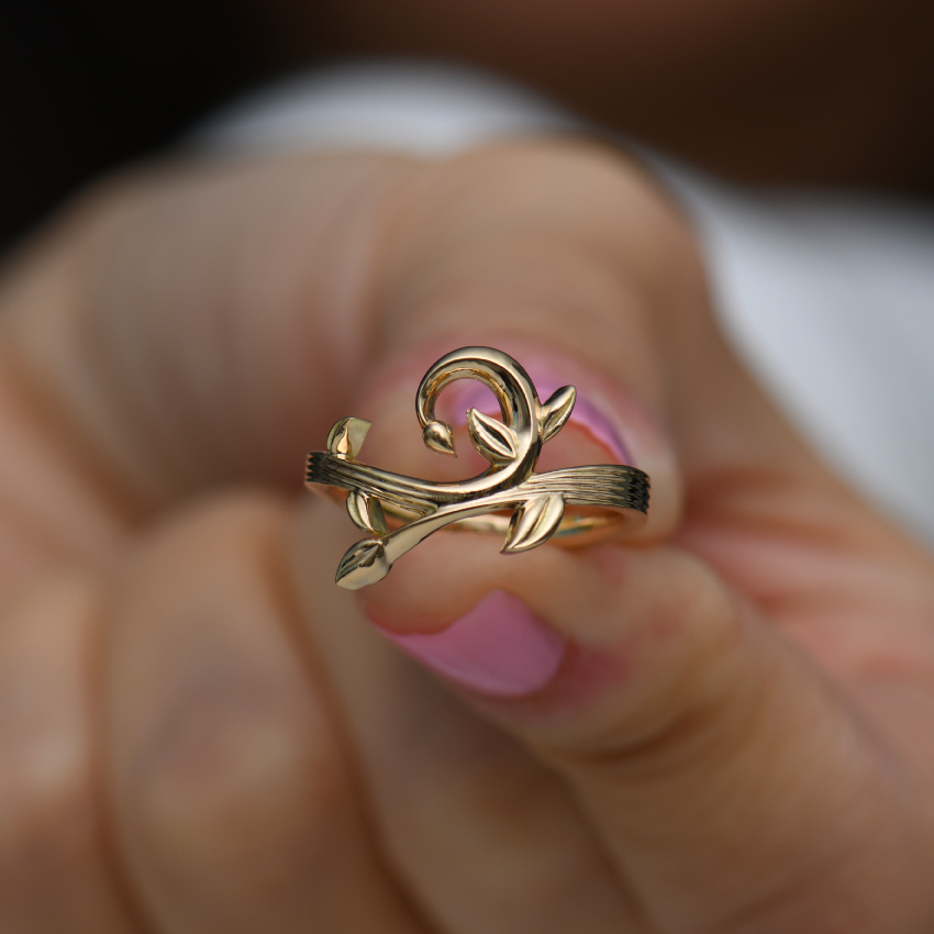 Spiral Branch and Leaf Ring