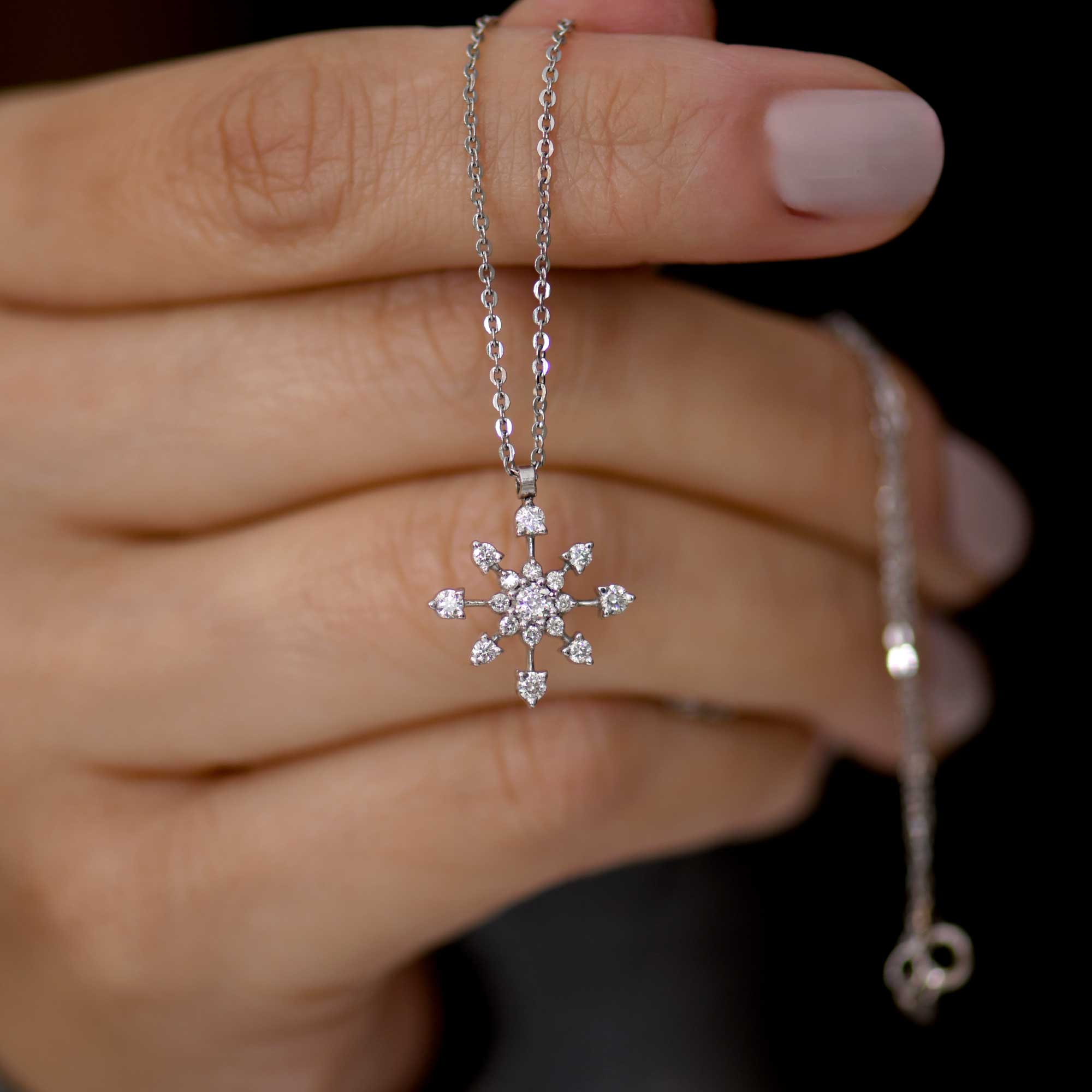 Snowflakes Windstar Diamond Necklace