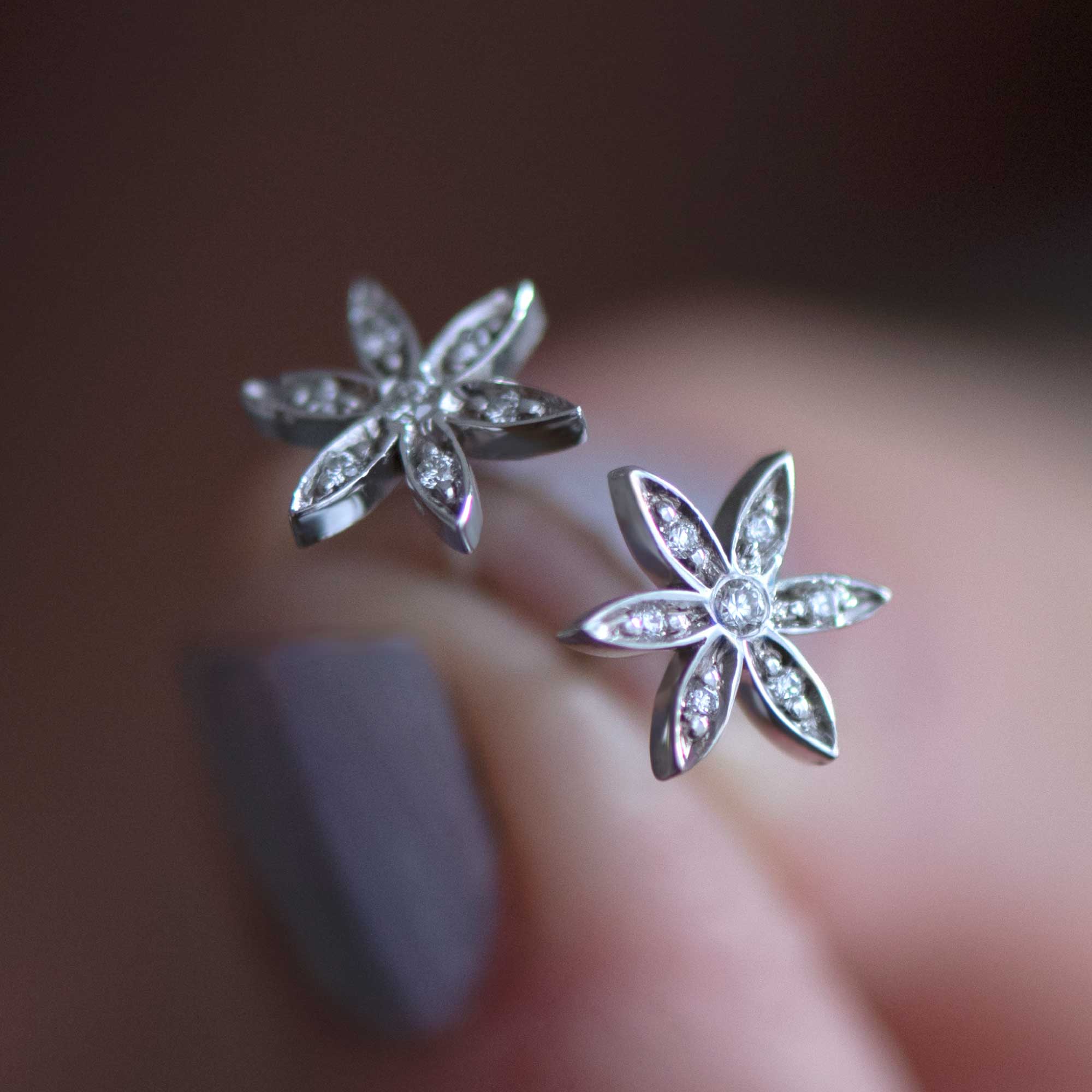 Petite Fleur Prairie Blossom White Gold Diamond Studs