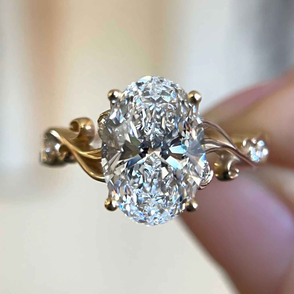 Big Oval Diamond ring