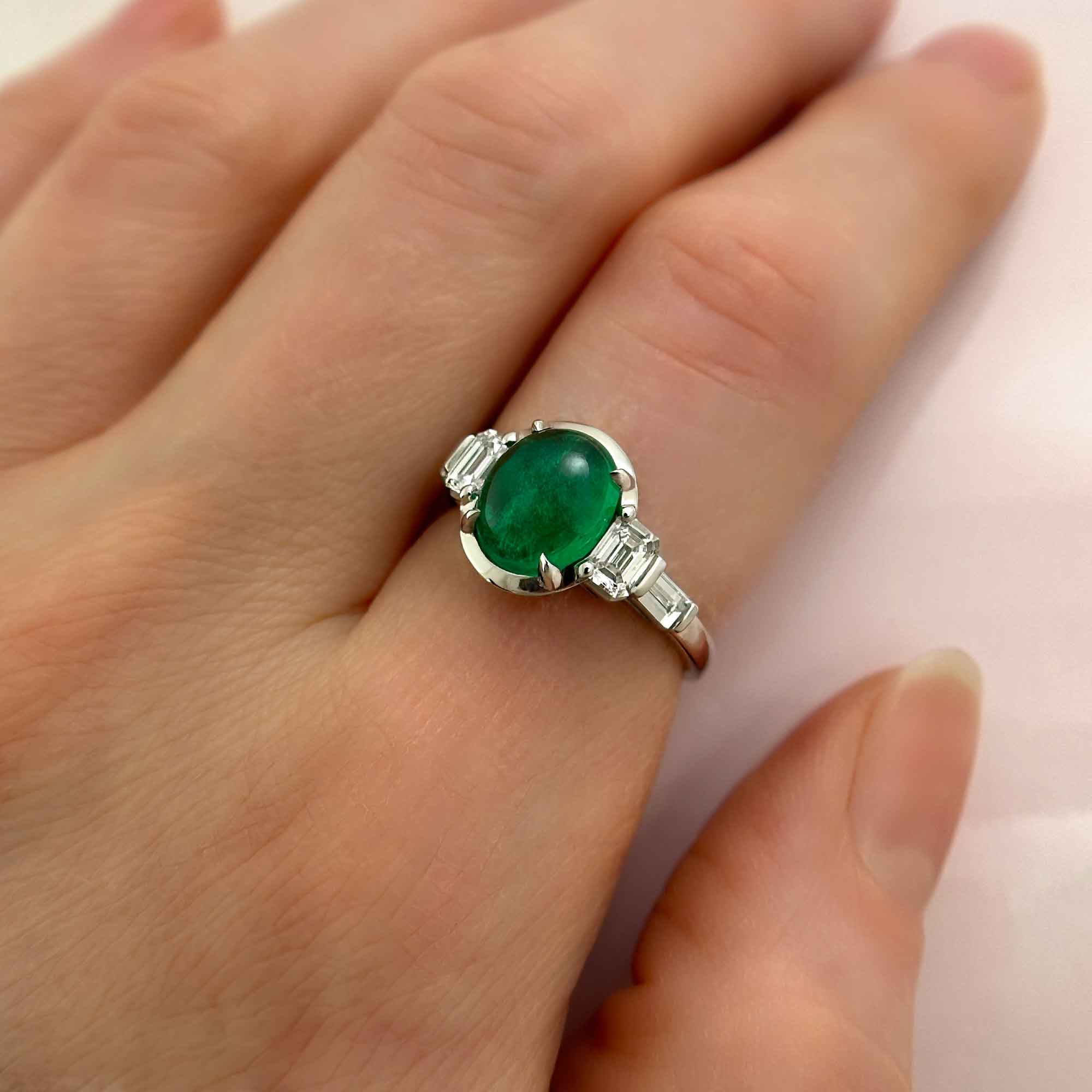 Emerald Cabochon Art Deco White Gold Ring On Hand