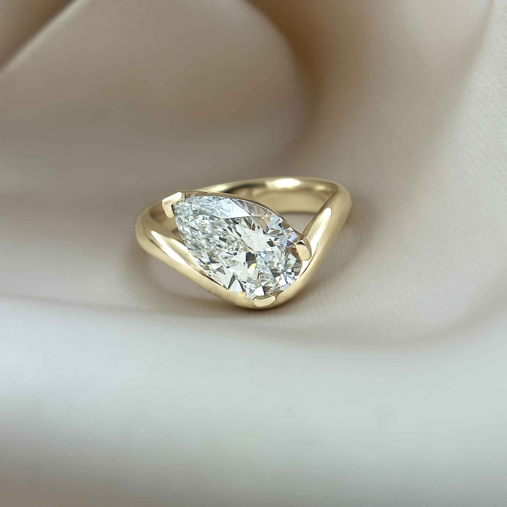 Pear Shape Diamond Solitaire